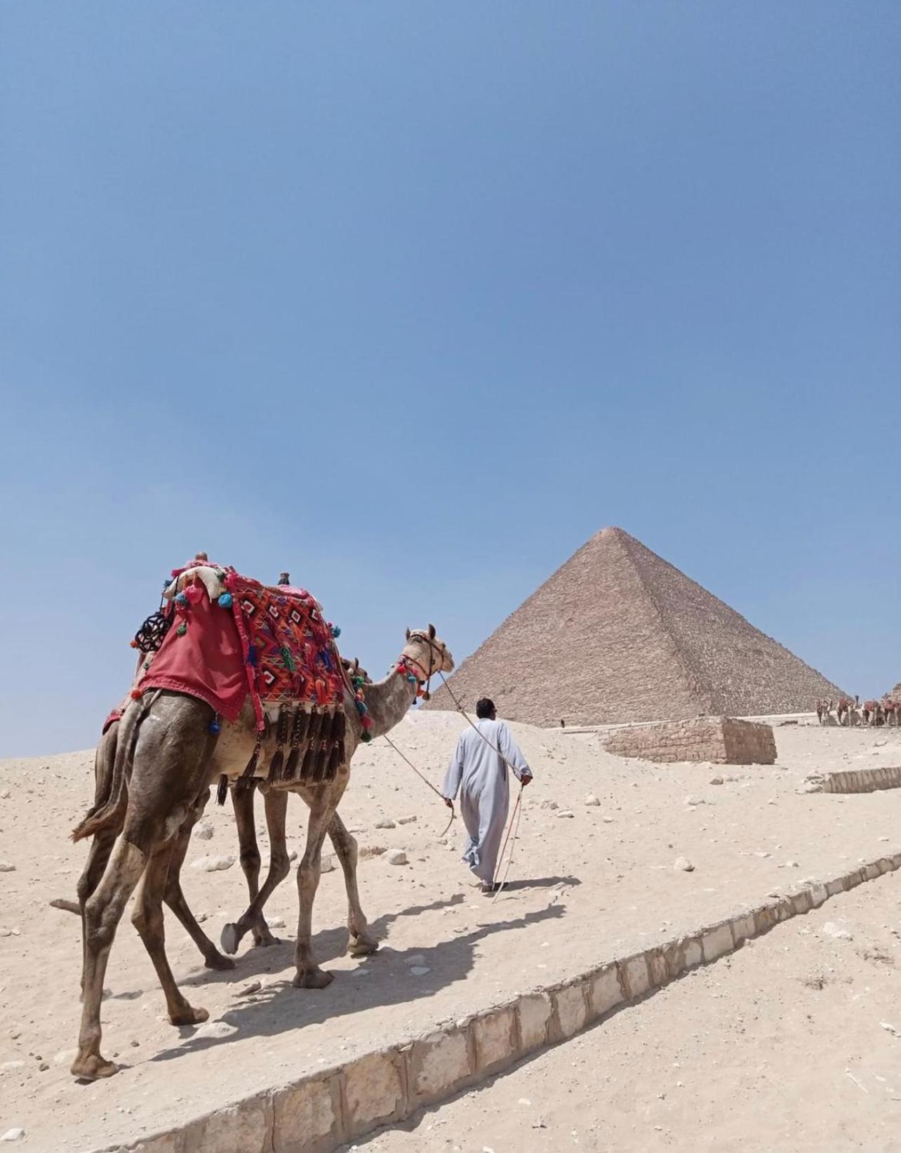 Momen Pyramids Inn Kafret el-Gabal エクステリア 写真